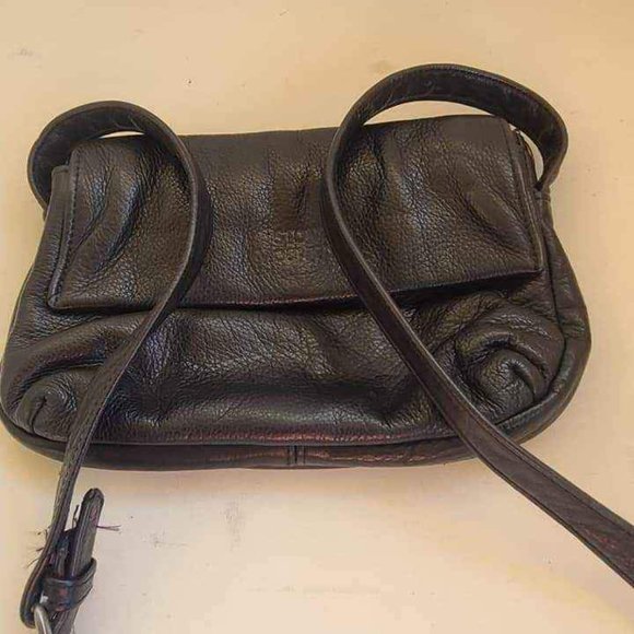 Purses & Backpacks - Picture 7 of 9